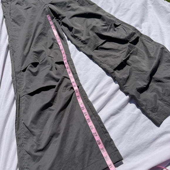 ZARA Wide-Leg Parachute Pants – Size M 🖤 - Picture 3 of 5